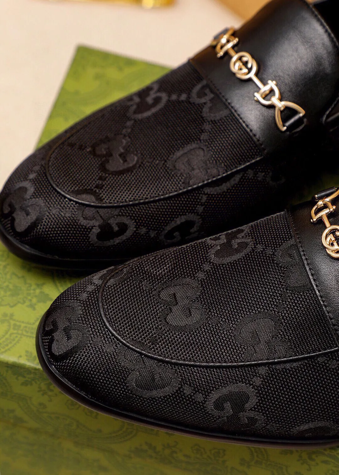 Men's shoes 💰540 💐 GUCCI official website dress shoes 🌀 Italian 🇮🇹 imported denim upper ➕ top imported water-dyed cow 🐂 leather lining 💋 fine handmade original outsole, the real thing looks better when photographed in person Standard size 38-44 (45🉑️customized)